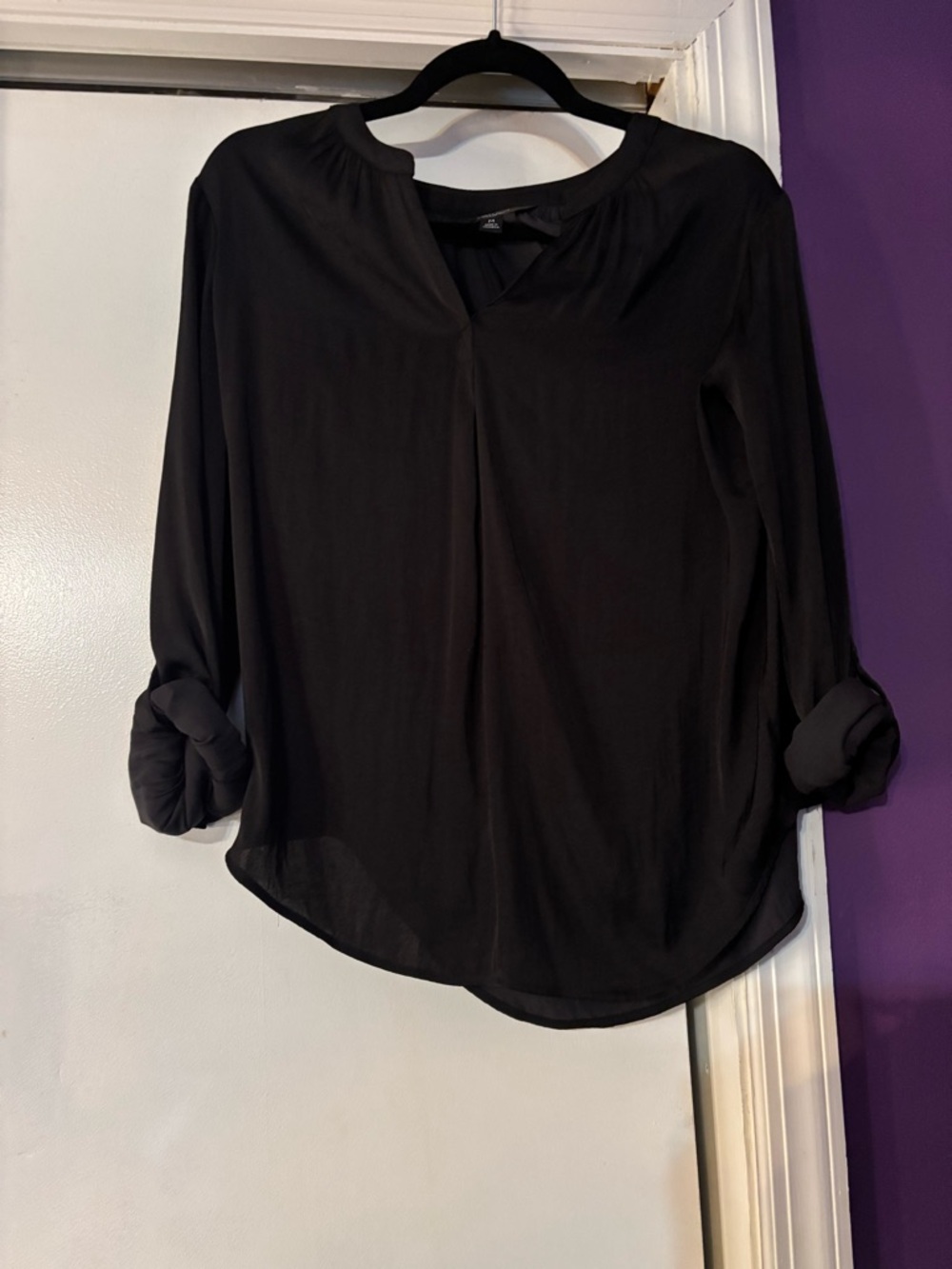 Simply Vera Vera Wang Black Roll-Tab V-Neck Blouse